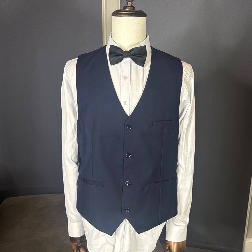 Men’s Classic Navy Blue Vest Size 36 NWOT